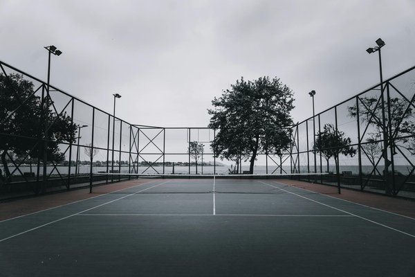 Comment les arbitres de basket gèrent-ils les conflits sur le terrain ?