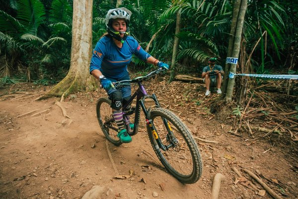 Comment réparer un vélo pliant: guide pas à pas